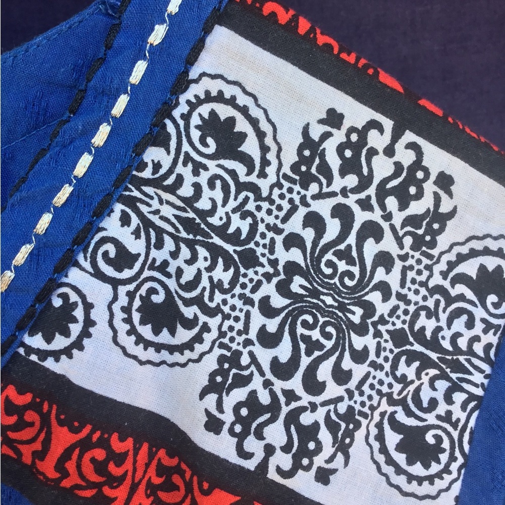 Large Tunic - Picture 2 of 4